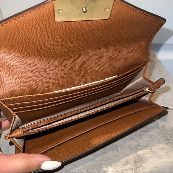 Michael Kors Kinsley Brown Carryall Wallet - Picture 5 of 7